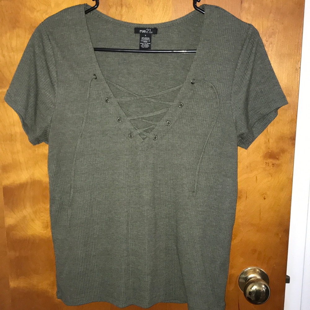 Rue 21 top